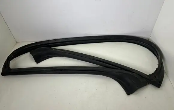 Ford Mustang V Sunroof sealing rubber 