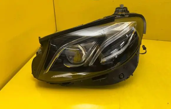 Mercedes-Benz E W213 Headlight/headlamp A2139061704
