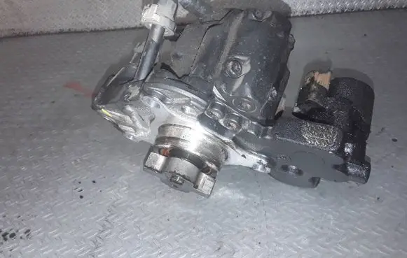 Ford Mondeo MK IV Fuel injection high pressure pump 9424A050A 9687959180