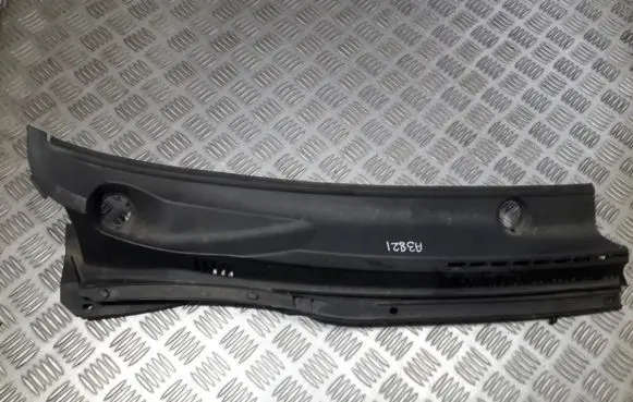 Toyota Corolla E120 E130 Wiper trim 5570802140 55708-02140