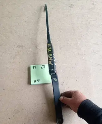 BMW 3 E36 Front wiper blade arm 986536