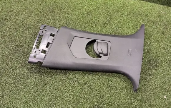 Peugeot 3008 II (B) pillar trim (top) 9833347677 9833348577 110814A1