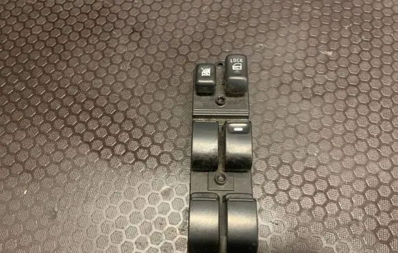 Peugeot 4007 Electric window control switch 8608A147 1918D1