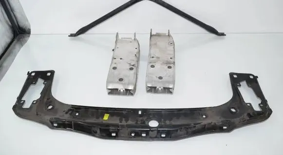BMW 3 F30 F35 F31 Radiator support slam panel bracket 7245786 51647245786 7266191