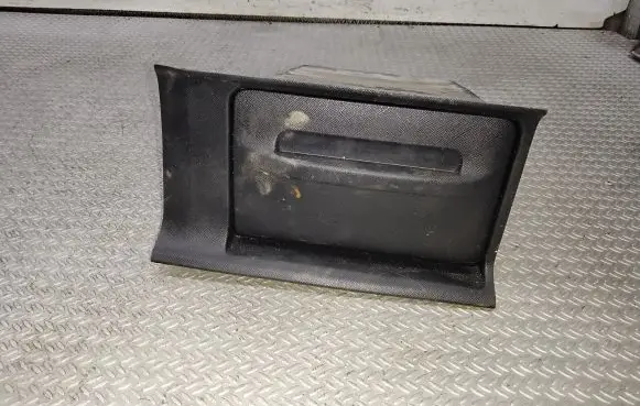 Honda CR-V Glove box
