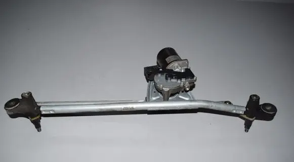 BMW X5 E53 Front wiper linkage 7046571