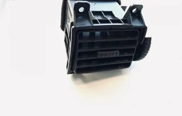 Nissan X-Trail T30 Dash center air vent grill 68760eq000 68505161100
