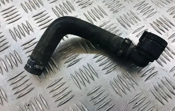Volkswagen Golf V Engine coolant pipe/hose