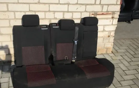 Toyota Auris E180 Rear seat 7150302240 2235823