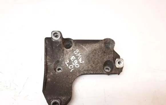 BMW 3 E90 E91 A/C compressor mount bracket 7505980