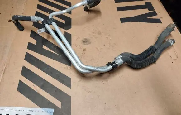 Jeep Cherokee III KJ Engine coolant pipe/hose