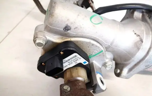Toyota Corolla E120 E130 Steering wheel adjustment handle/lever 8924502020 89245-02020