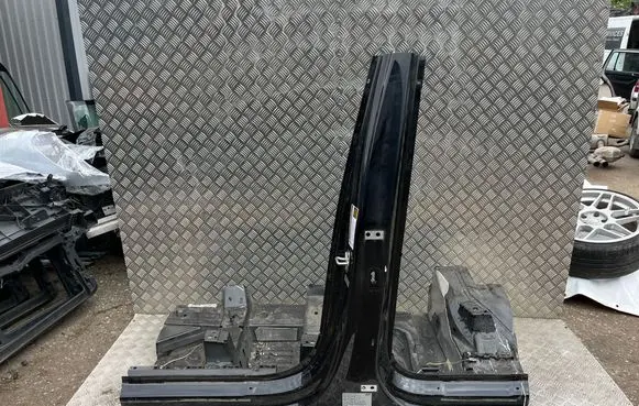 Audi Q7 4M Pillar (middle) 