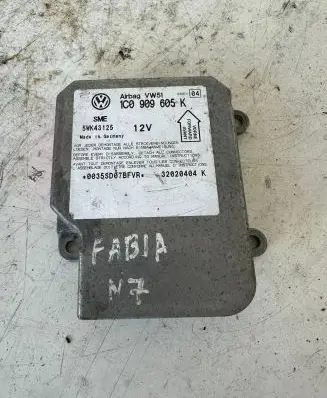 Skoda Fabia Mk2 (5J) Airbag control unit/module 1C0909605K 32020404K 5WK40125
