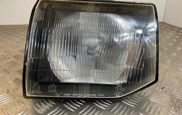 Mitsubishi Pajero Headlight/headlamp 11037747 020340 12V0055W