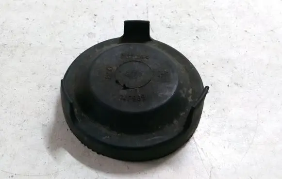 Volvo S40, V40 Headlight/headlamp dust cover 147969