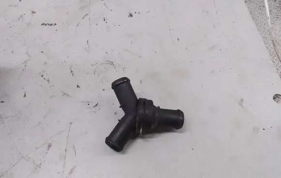 Volkswagen Transporter - Caravelle T5 Engine coolant pipe/hose