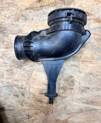 Maserati Levante Turbo system vacuum part 670038729