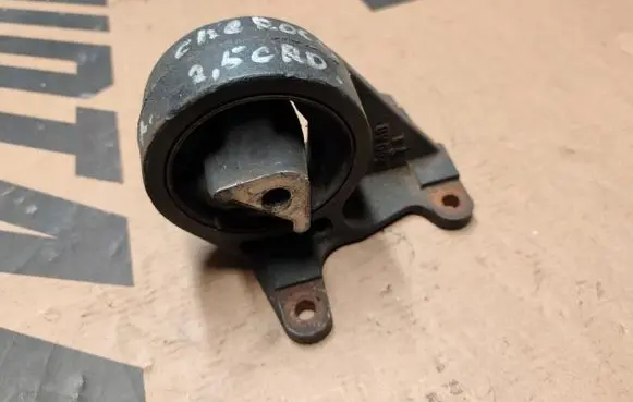 Jeep Cherokee III KJ Engine mount bracket