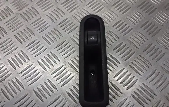 Renault Megane II Quarter vent window switch 156013870