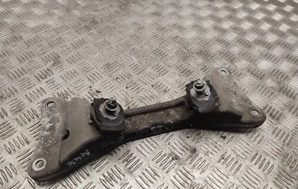 BMW 3 F30 F35 F31 Gearbox mounting bracket 6796607