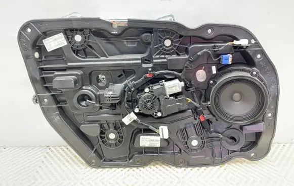 KIA Ceed Front door window regulator with motor 82450A2010