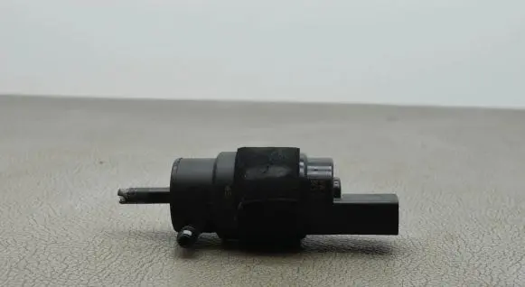 Audi A7 S7 4K8 Windscreen/windshield washer pump 8K5955647