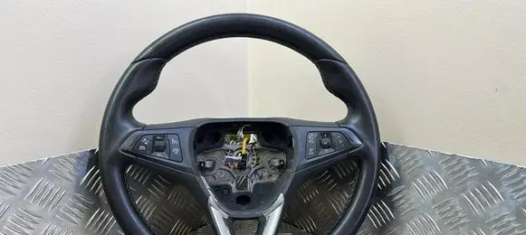 Opel Astra K Steering wheel 39070465 34215505F