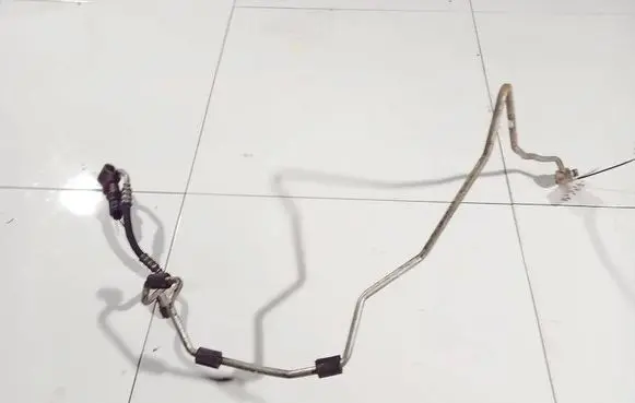 Skoda Octavia Mk2 (1Z) Air conditioning (A/C) pipe/hose