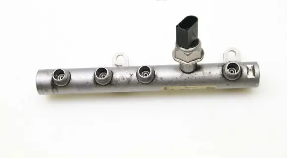 Audi A4 S4 B7 8E 8H Fuel main line pipe 059130089AA