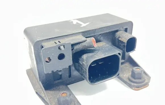 Mercedes-Benz E W211 Glow plug pre-heat relay 0255452832