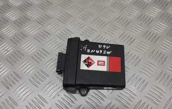 Renault Megane II LP gas control unit module DE814000