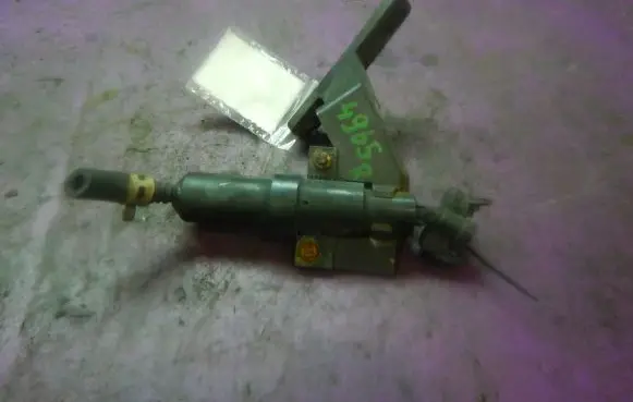 Ford Mondeo Mk III Headlight washer spray nozzle 1S7113L014AD
