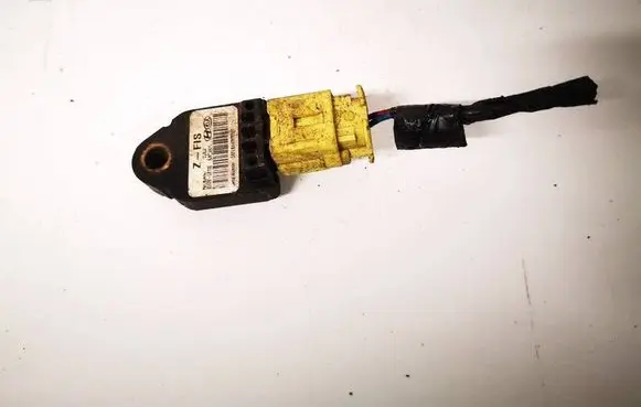 Hyundai i30 Airbag deployment crash/impact sensor 959200A100