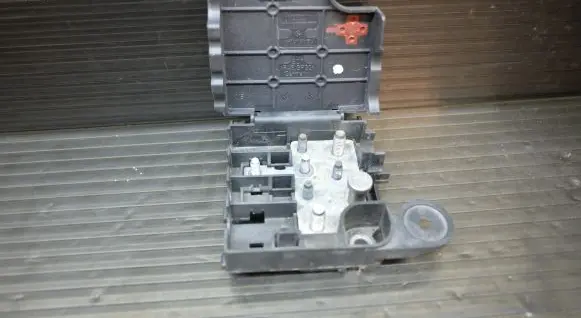 Audi A4 S4 B8 8K Positive wiring loom 8K0937517