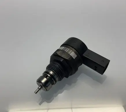 Mercedes-Benz E W212 Fuel pressure sensor A6110780449 26672069 0281002494