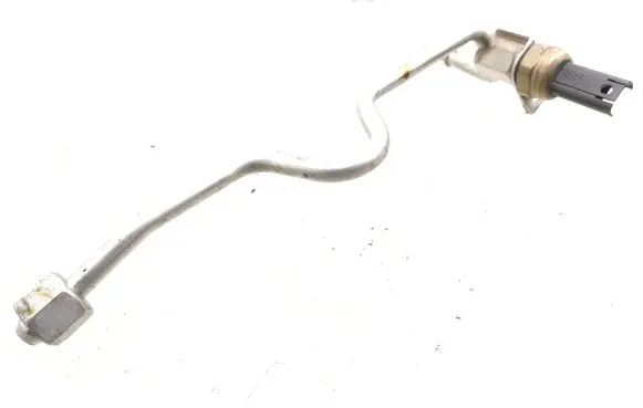 BMW 1 E81 E87 Fuel injector supply line/pipe 7562475 7614317