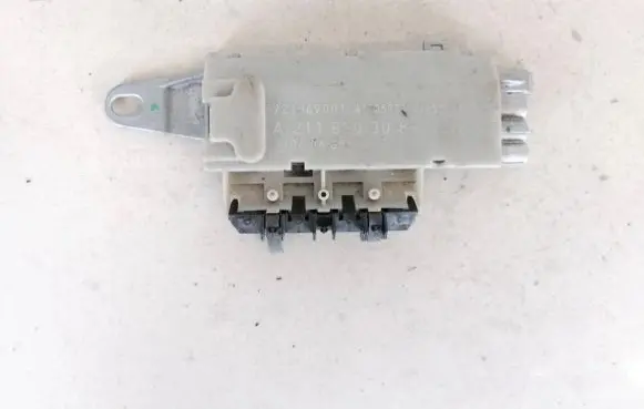 Mercedes-Benz E W211 Antenna control unit a2118203089 921869001