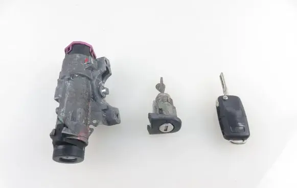 Skoda Fabia Mk1 (6Y) Ignition lock 4B0905851C
