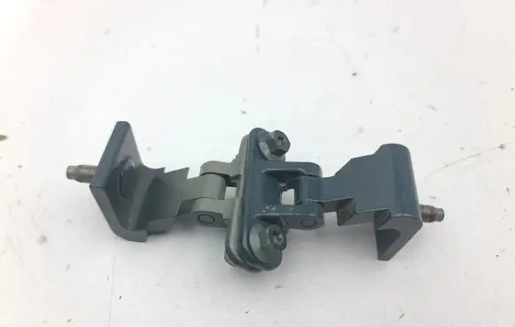 Volkswagen T-Roc Tailgate/trunk/boot hinge 5Q6827301
