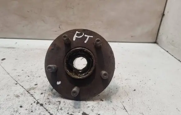 Chrysler PT Cruiser Rear wheel hub