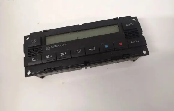 Volkswagen PASSAT B5 Climate control unit