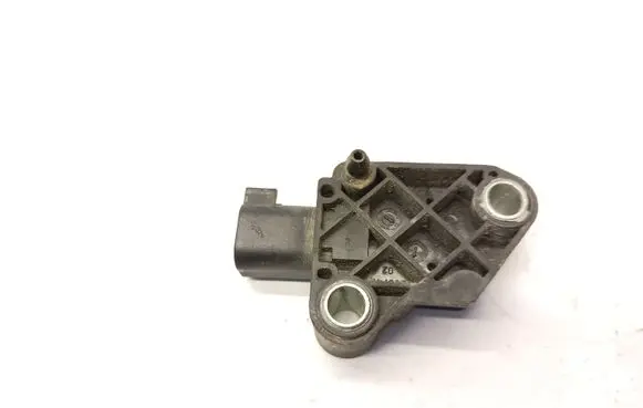 Land Rover Discovery 3 - LR3 Airbag deployment crash/impact sensor YDB500141