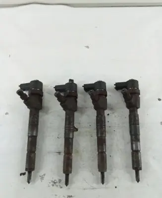 Opel Signum Fuel injectors set 0445110159