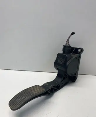 Mercedes-Benz Sprinter W906 Accelerator throttle pedal A9063000404 0280755023