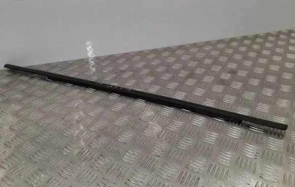 Renault Clio IV Rear door glass trim molding 