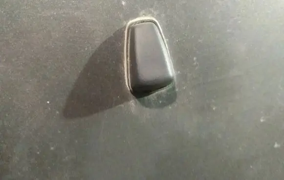 Land Rover Discovery 3 - LR3 Windshield washer spray nozzle 
