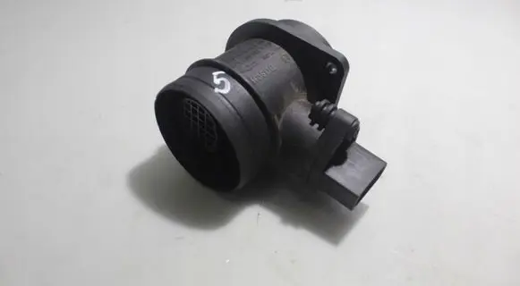 Volkswagen Jetta V Mass air flow meter 0281002531