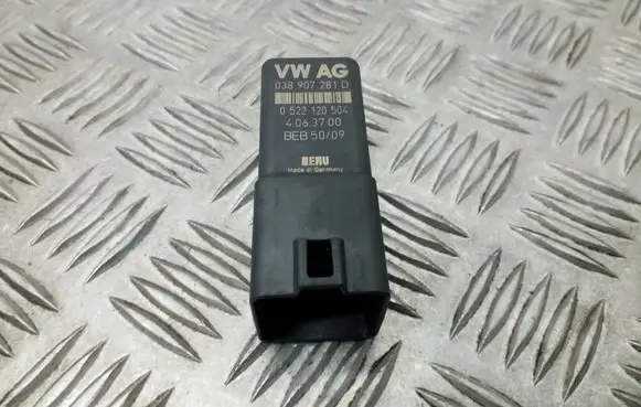 Glow plug pre-heat relay