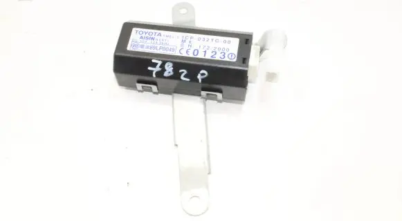 Lexus LS 430 Keyless (KESSY) go control unit/module ICP032TC00